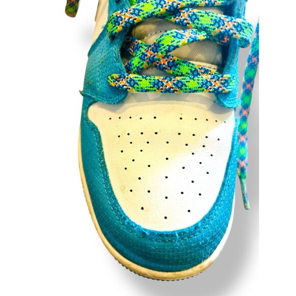 Nike Air Jordan 1 Mid SE Size 6.5Y Blue Green White DA8010-400 Youth Sneakers - Picture 6 of 16